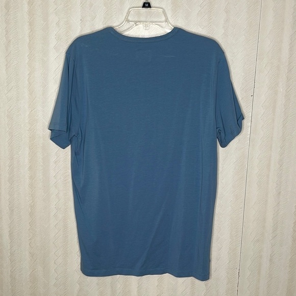 CUTS Curve-Hem men’s Tshirt Size M - Picture 3 of 4